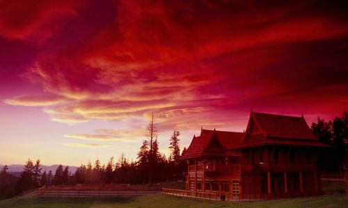 Echo Valley Ranch im Abendlicht