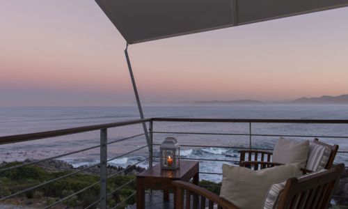 Whalesong Lodge - Balkon der Suite