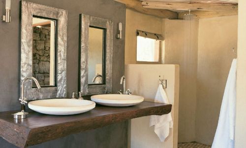 NamibiaOngumaTentedCamp Bathroom