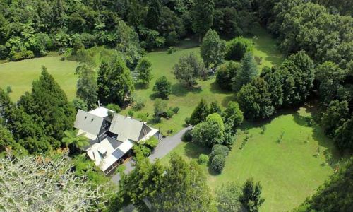 HotelNeuseelandBushland Park LodgeUeberblick von oben Bushland