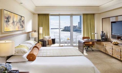 HotelFloridaMandarin Oriental MiamiDeluxe Bay View Bedroom