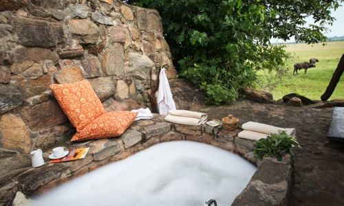 UgandaApoka Lodge Kidepo Tub