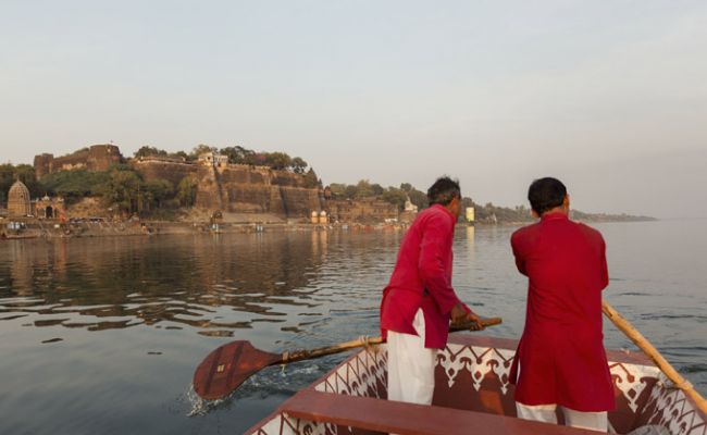 HotelIndienAliya FortBoat and Fort