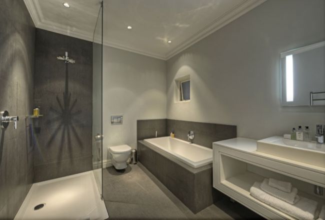 The Three Boutique Hotel - Badezimmer (Beispiel)