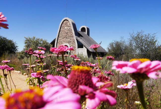 HotelNamibiaNaankuseLodgeChaletFlower