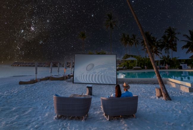 HotelMaledivenBaglioni Resort Maldives Experience Cinema under the stars