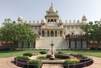 IndienJodhpurJaswant Thada Front