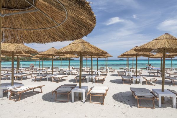 HotelItalienSardinienAbi D OruLiegen am Strand