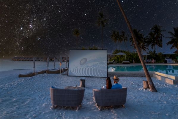 HotelMaledivenBaglioni Resort Maldives Experience Cinema under the stars