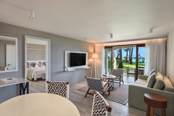 HotelMauritiusConstance Belle Mare Plage2Deluxe Suite